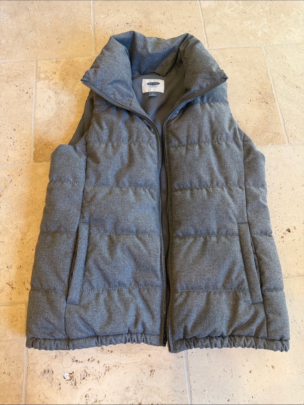 Old Navy Gray Quilted Puffer Vest